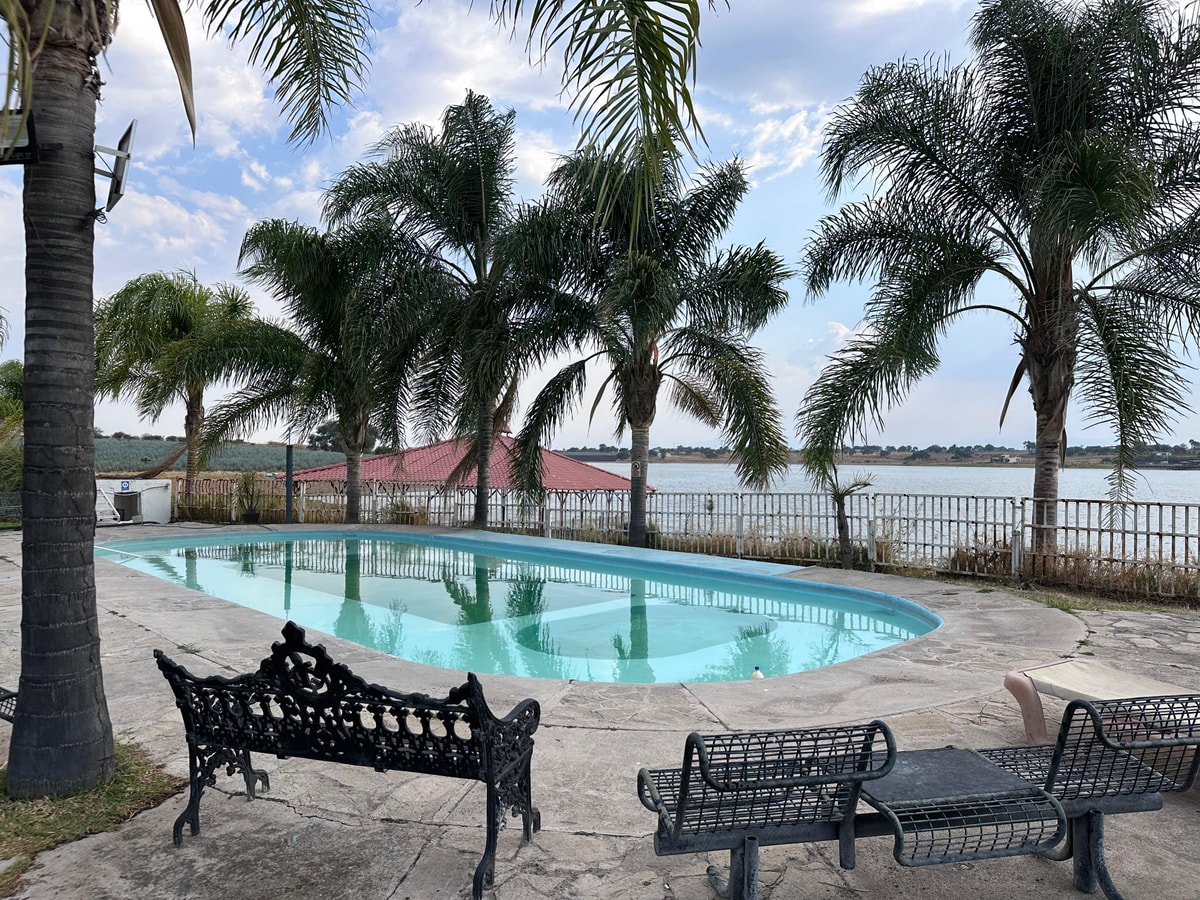 Terreno en venta  a orilla del lago 4