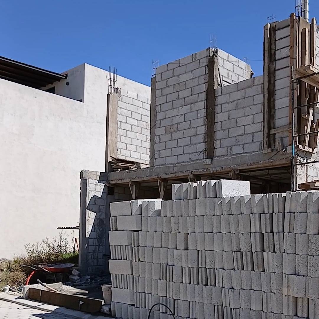 RENTA DE CASA NUEVA  5