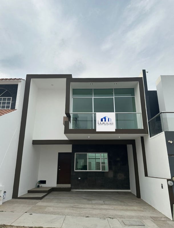 Casa en venta coto Real del valle 