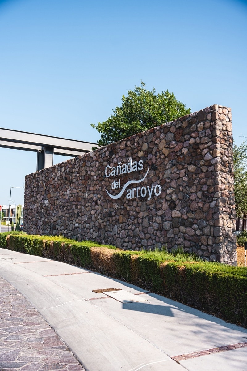 Cañadas del Arroyo 
 4