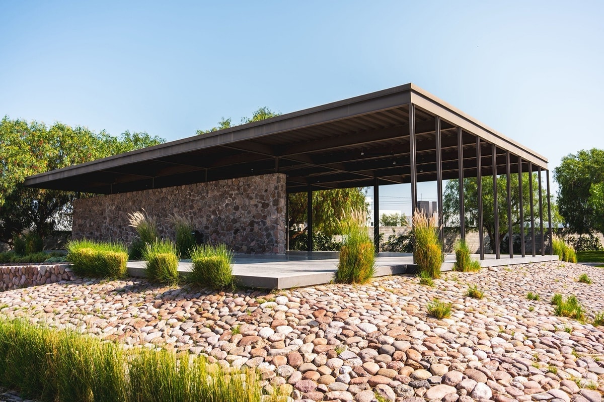 Cañadas del Arroyo 
 3