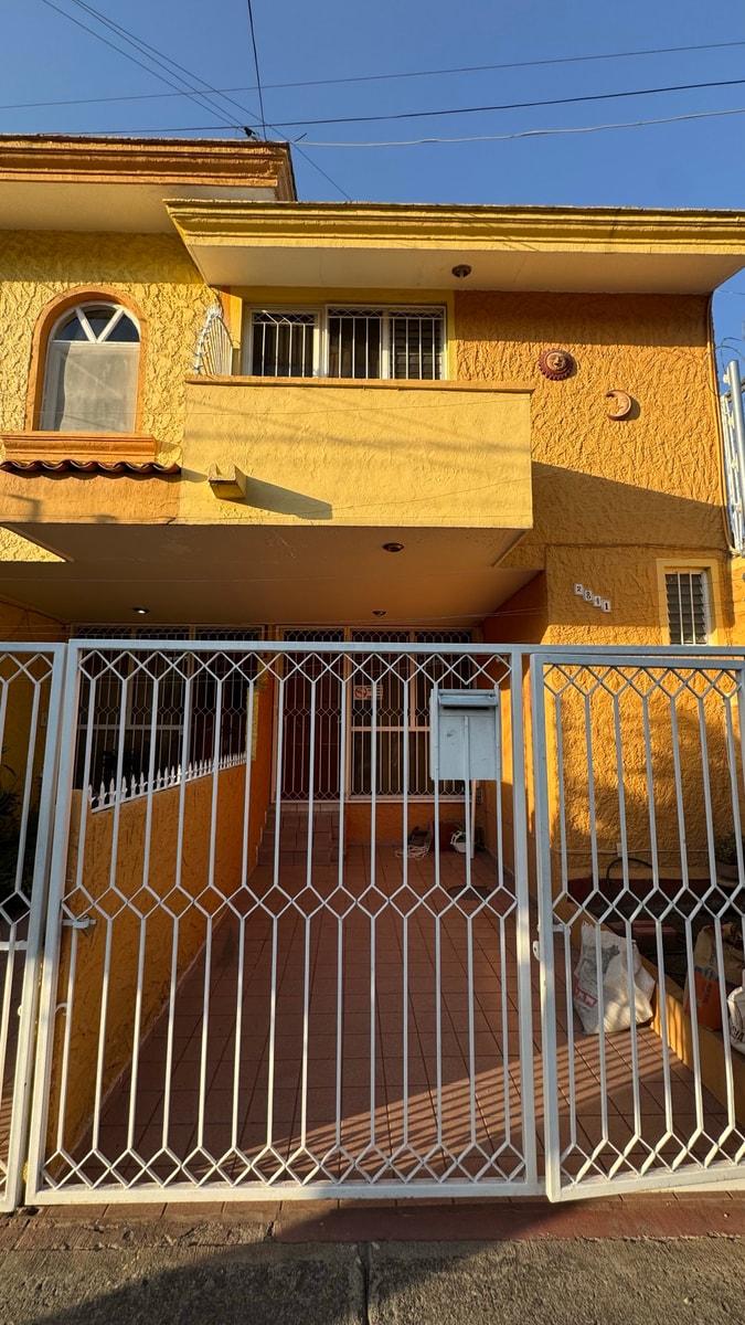 Casa en renta en Paseos del Sol | 3 hab