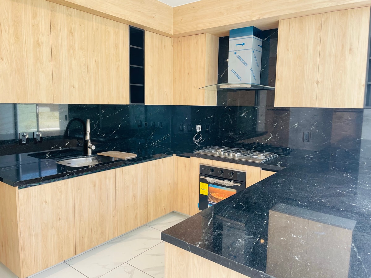 Casa nueva en Residencial Lombardía con terraza PB 4