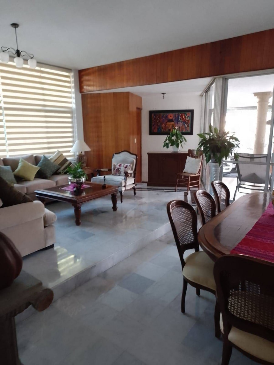 Hermosa Residencia en renta en Rancho Contento  3