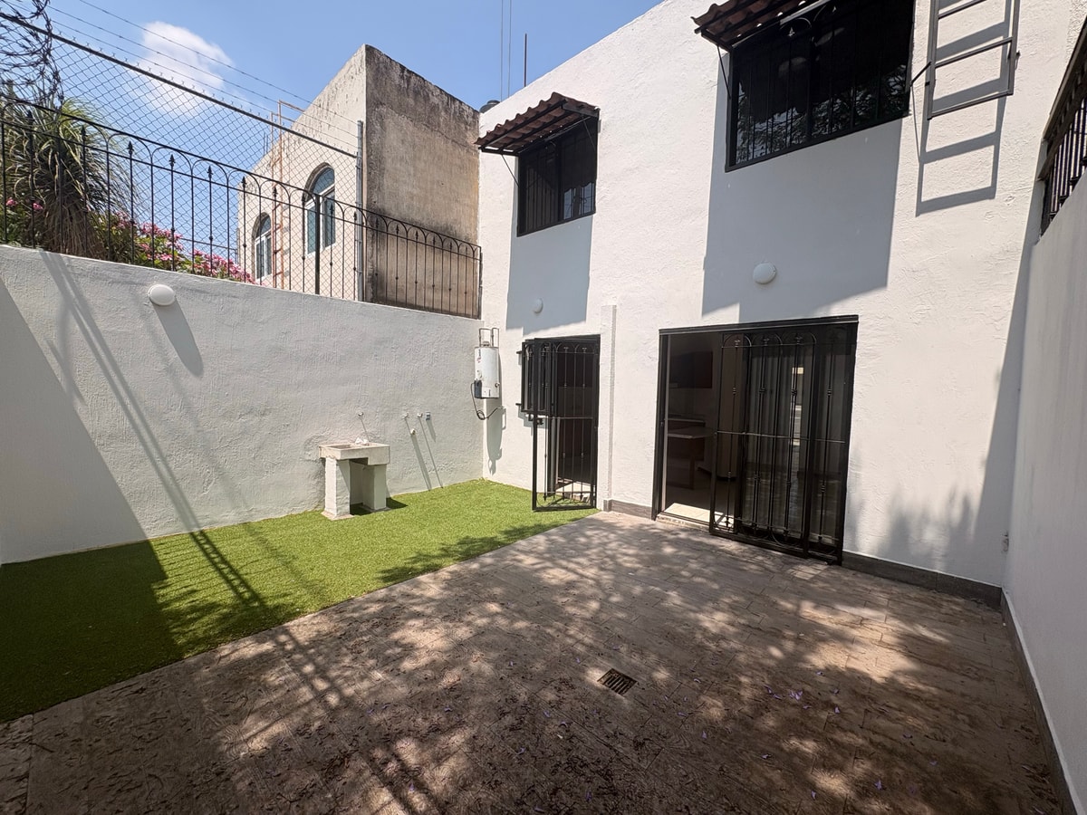 Única casa con insuperable ubicación  3