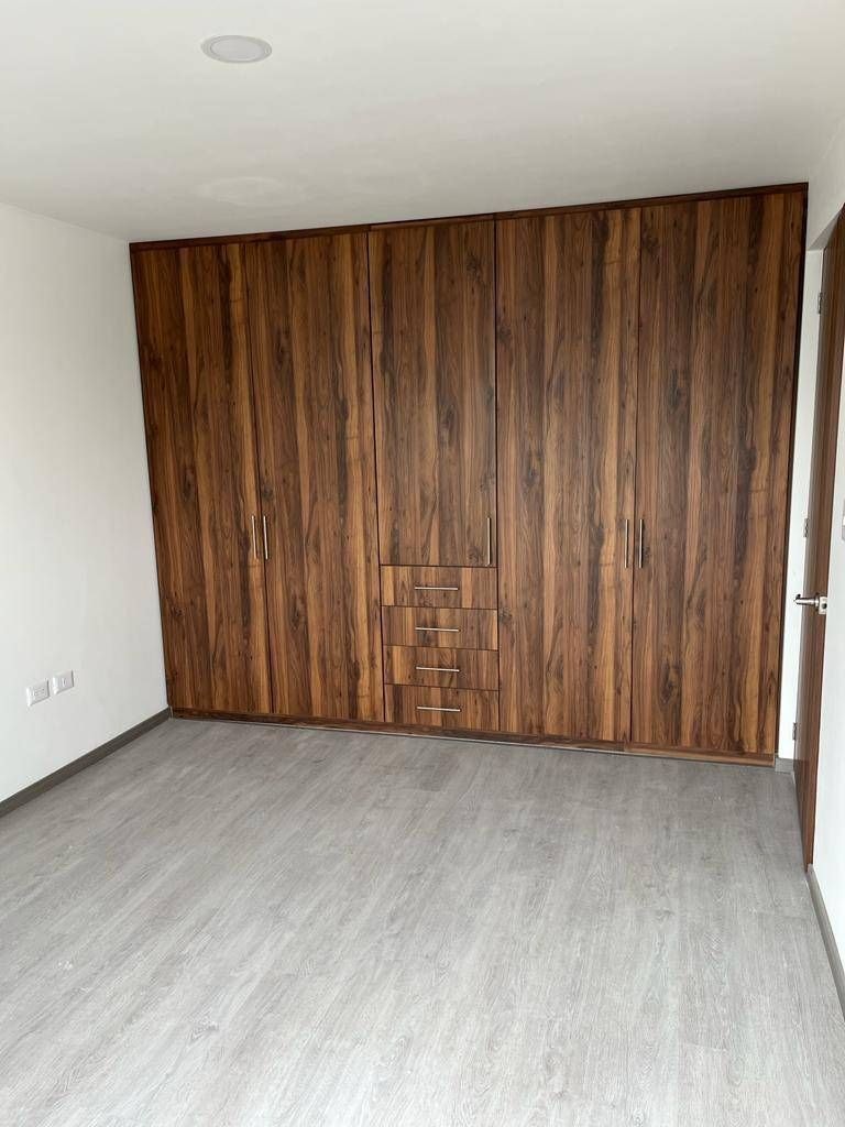 RESIDENCIA EN VENTA CON JARDIN AMPLIO 3