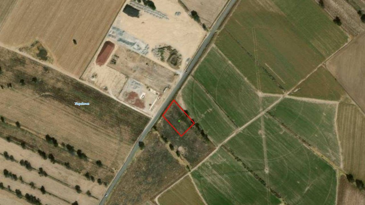 TERRENO COMERCIAL CERCA DE AUDI 2