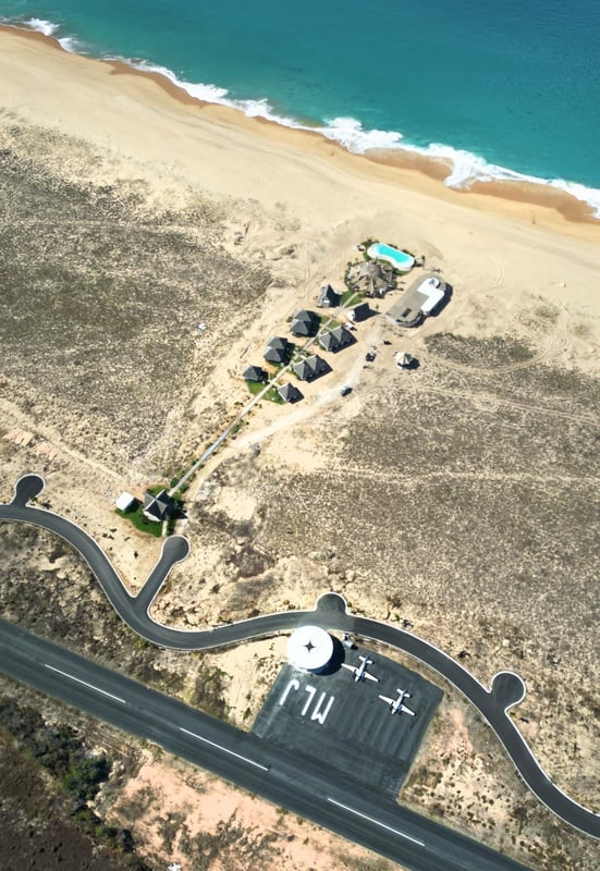 Terrenos con aeropuerto privado a pie de playa 