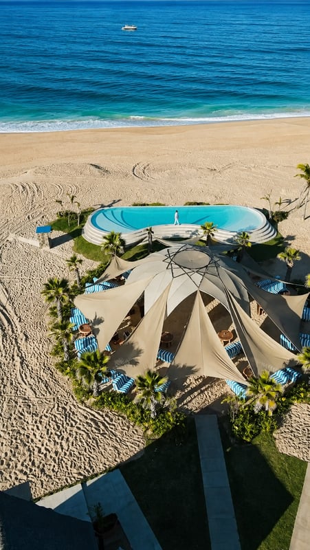 Terrenos con aeropuerto privado a pie de playa 