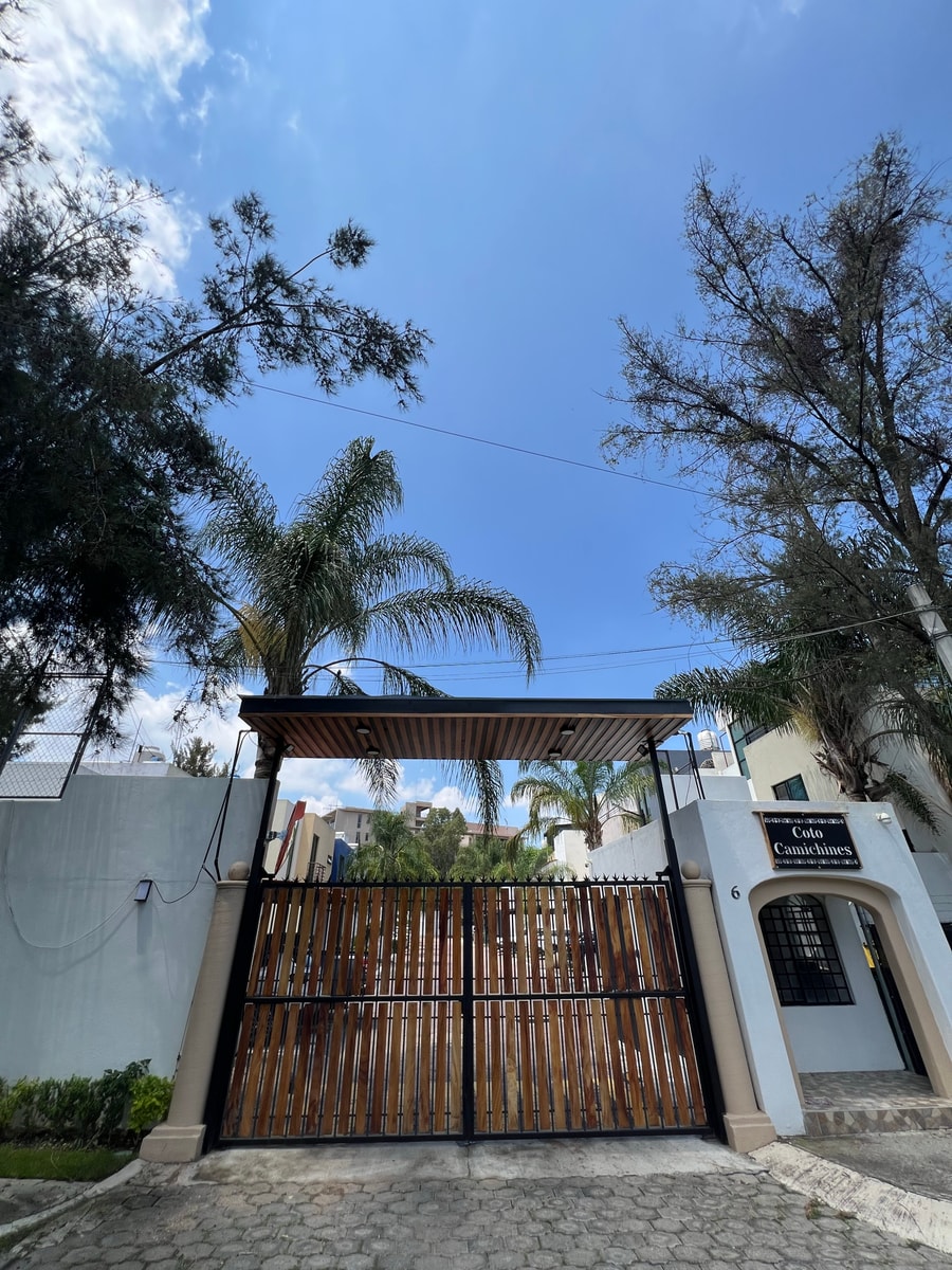 Casa dentro de Fracc. La Tijera Tlajomulco