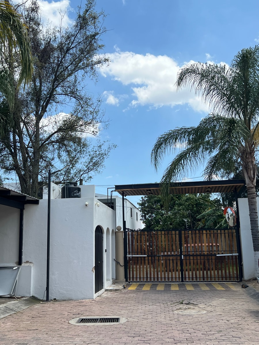 Casa dentro de Fracc. La Tijera Tlajomulco 2