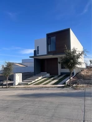 Venta de hermosa residencial el mayorazgo Queretar 3