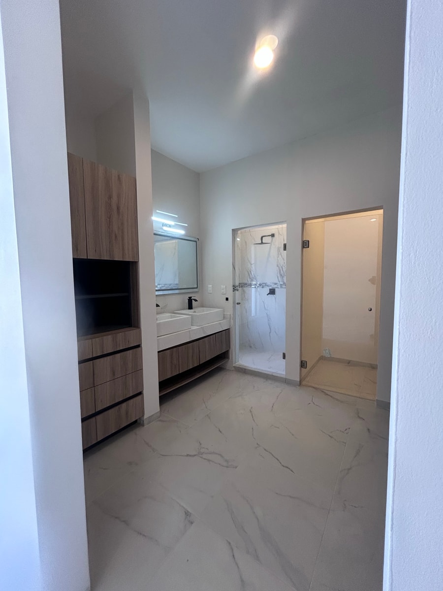 Venta de hermosa residencial el mayorazgo Queretar 4