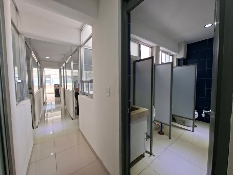 EDIFICIO PARA OFICINAS EN ZONA COMERCIAL LA PAZ, foto 4 de 11
