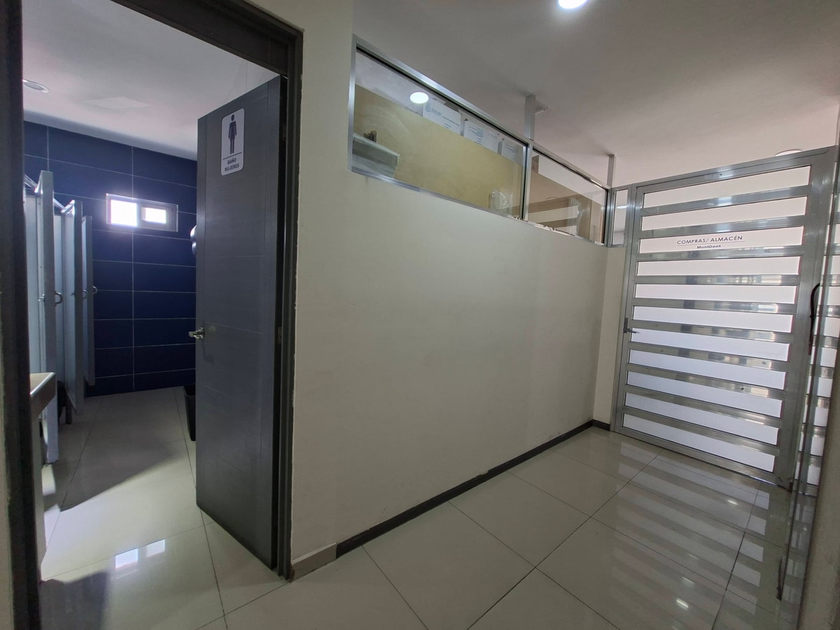 EDIFICIO PARA OFICINAS EN ZONA COMERCIAL LA PAZ 5